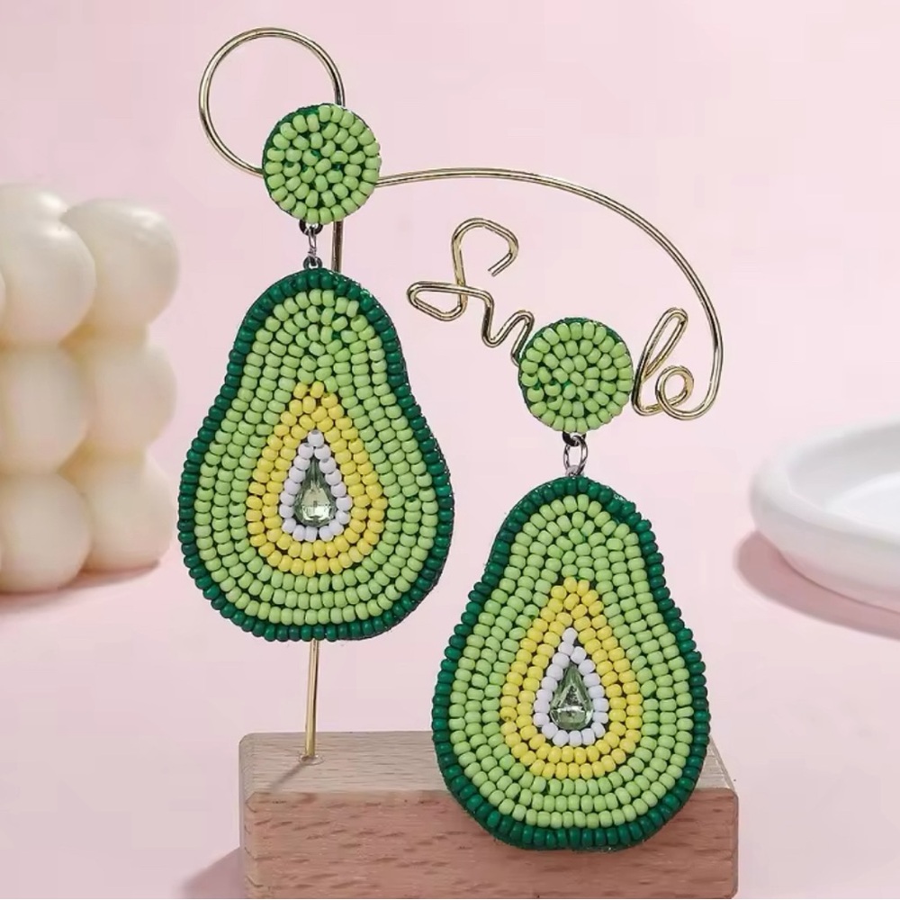 ⚡️FLASH SALE⚡️Handmade Beaded Avocado Earrings 🥑